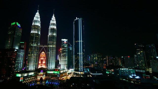  Beautiful Time lapse Kuala Lumpur city skyline of Petronas Twin Towers
