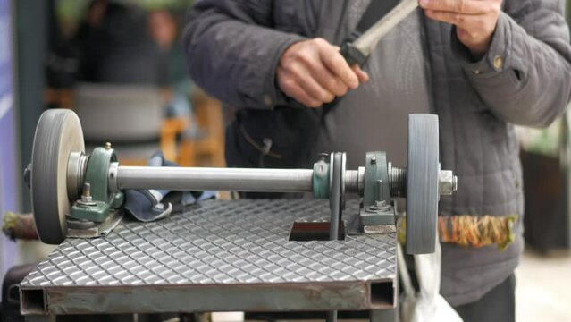 Electric knife sharpening machine in istanbul .
