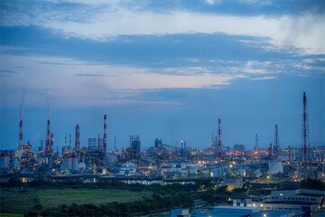 日本の岡山県倉敷市の美しい工場夜景