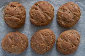 レモンとヘーゼルナッツの全粒粉のブール