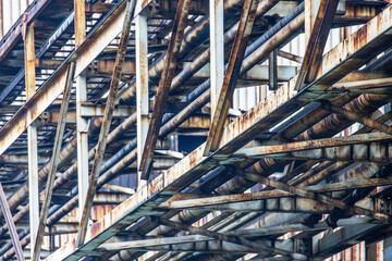 鉄骨　Landscape with rusty steel frame