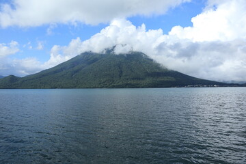 日光　男体山　中禅寺湖