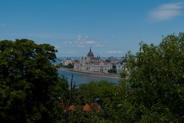 Fototapeta na wymiar a view from Gellért-Hegy onto the Parliament from Budapest