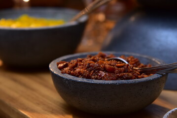 fried bacon,bacon in pieces, sweet bacon, bacon in bowl, gray ceramic, ceramic bowl, food background, thanksgiving day, thanksgiving, thanksgiving meal, haute cuisine	