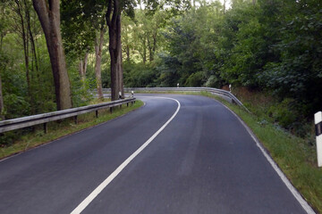 Landstraße zwischenSchmittlotheim und Frankenau