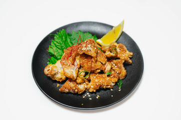 ピリ辛鶏皮揚げ