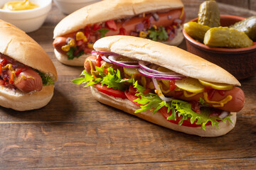 Hot dog . Traditional american fast food .