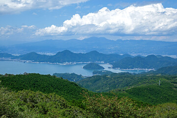 だるま山高原｜レストハウスから見る駿河湾と淡島の素晴らしい眺望
