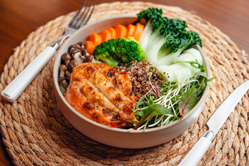Grilled Chicken and Quinoa Salad