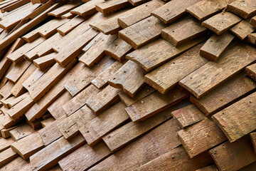 Close up wall of wood planks from pregnant Forest Giant Mama Loumari