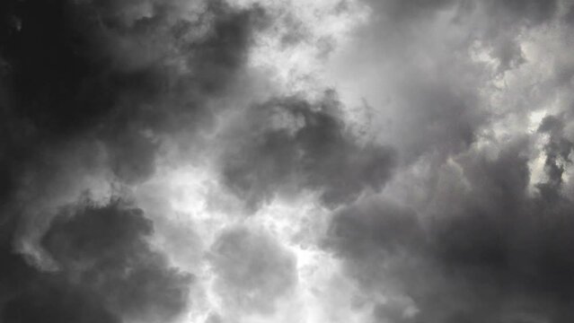 hunderstorms, Looped Flight Through Dark Clouds