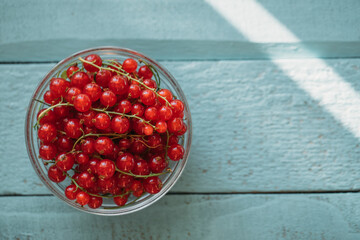 currants in a bowl