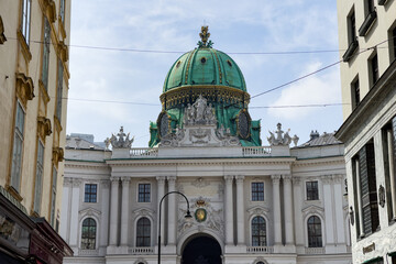 Fototapeta na wymiar Michaelplatz monument in Vienna, Austria