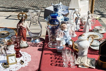 Timeless Treasures: Exploring the Enchanting World of Antiques