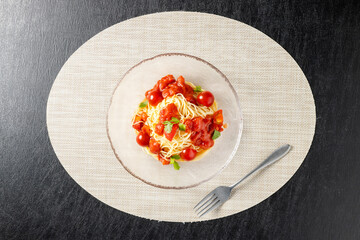 トマトの冷製パスタ　Cold pasta with tomato and basil
