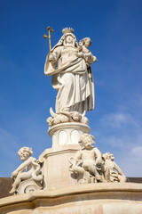 Fototapeta na wymiar madonna statue at Burghausen Germany