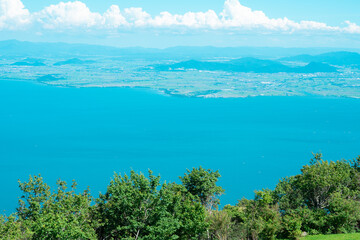 Fototapeta na wymiar テラスから見る琵琶湖の絶景