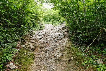Mount Tanigawa is One of Japan’s famous 100 mountains. Mount Tanigawa, Tanigawadake is a craggy, rugged mountain found on the border of Gunma and Niigata prefectures in northern Minakami.