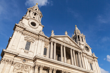Fototapeta na wymiar St Paul Cathedral facade. London, UK