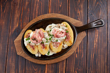 potato cutlets with meat and sauce