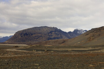 Fototapeta na wymiar Mountain view located in the Vatnajökull National Park in the south of Iceland
