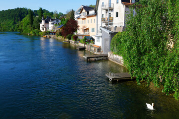Fototapeta na wymiar Traun river crossing Gmunden city in Austria, Europe