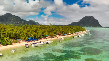 Papier Peint photo Le Morne, Maurice Ile Aux Benitiers, Mauritius Island. Amazing aerial view with Mauritius Island on the background
