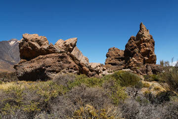 Fototapeta na wymiar volcanic rocks of los Roques de Garcia in Parque Nacional del Teide on Tenerife island (Canary Islands, Spain)