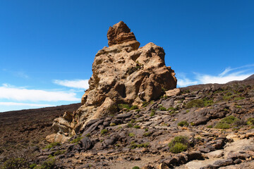 Fototapeta na wymiar volcanic rocks of los Roques de Garcia in Parque Nacional del Teide on Tenerife island (Canary Islands, Spain)