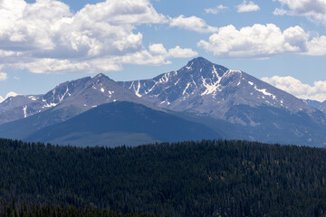 Fototapeta na wymiar Vail Colorado Landscapes, Mountains Surrounding Vail