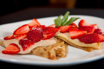 Strawberrly cream chees crepes