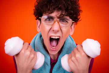 A young attractive guy goes in for sports. Sense of humor and good mood.