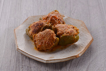 ピーマンの肉詰め