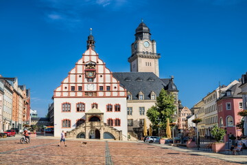 Fototapeta na wymiar plauen, deutschland - altes und neues rathaus am marktplatz