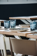 mesa, restaurante, cena, lentes, boda, interiors, mobiliario, alimento, de lujo, configuracion, habitaciones, cafes, silla, banquete, desayuno, casa, almuerzo, servilleta, barca, mar, acuático, pesca,