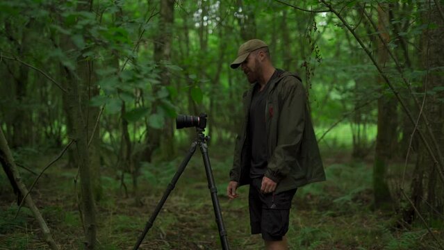 A photographer talking about his forest camera equipment