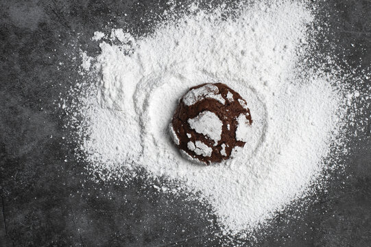 Chocolate crinkle cookies with powdered sugar