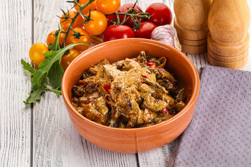 Roasted beef with cream sauce