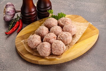 Raw homemade meatball for cooking