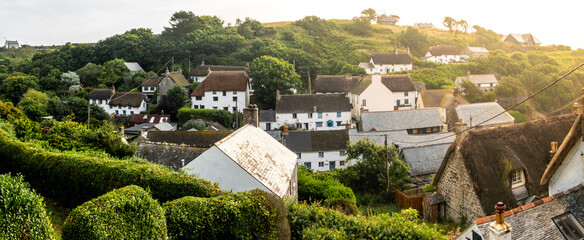 Traditional Cornish thatched cottages and holiday homes in Cadgwith
