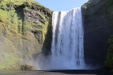 Fototapeta premium Skogafoss waterfall on the Skógá river in southern Iceland 