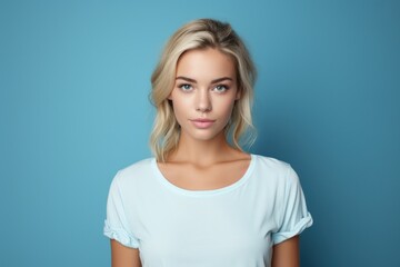 Fototapeta premium Happy beautifil young girl