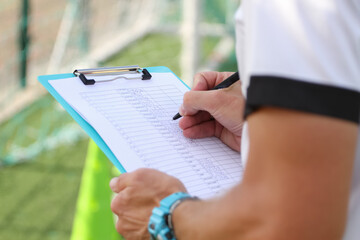 Testing of football players, recording the results in the table.