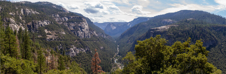 Fototapeta na wymiar View of Yosemite Valley from Big Oak Flat Road looking south west