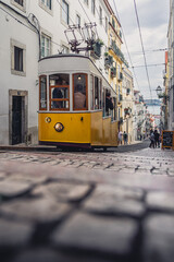 Strassenbahn in Lissabon - Tram in Lisbo