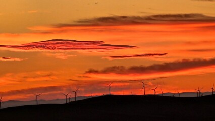 Naklejka premium sunset in the mountains