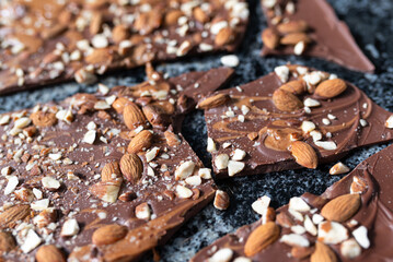 chocolate artesanal de almendras