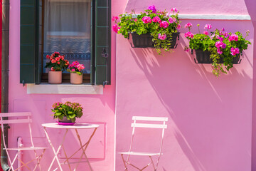 Fototapeta na wymiar View of the colorful Venetian houses at the Islands of Burano in Venice