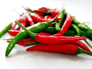 Fotobehang red hot chili peppers © saowaree