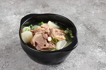 Korean Oxtail Soup or Kkori Gomtang.